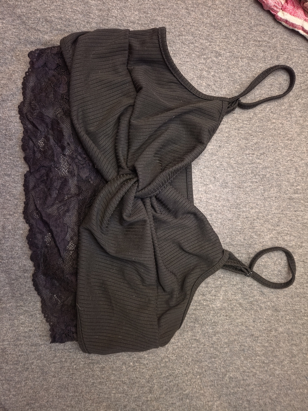 SHEIN Black Ribbed Lace-Trim Bralette
